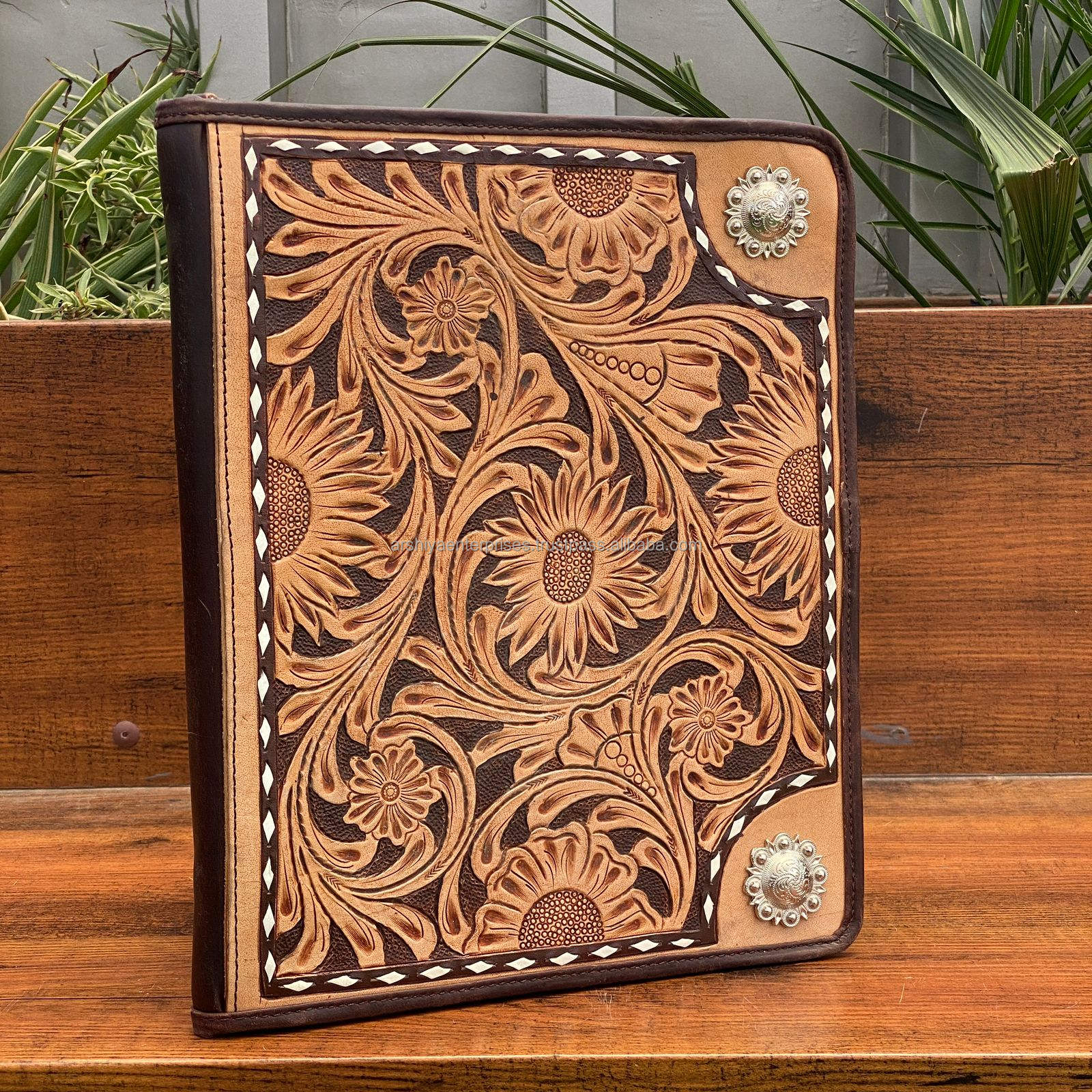 สีน้ำตาล