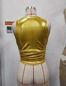 Top Halter de Satén Dorado para Mujer, Top Corto sin Mangas con Fruncido, Estilo Club Sexy, Color Sólido, Ajuste de Cintura Alta - Product Image 3