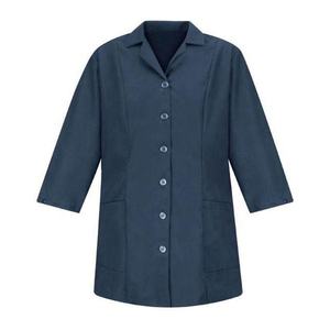 Blouse médicale blanche à 5 poches boutonnée pour femme OEM 2026 fabriquée par TRIOTAKE INDUSTRY - Product Image 5