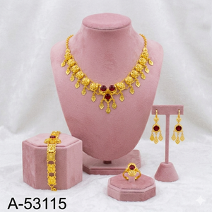 ชุดเครื่องประดับผู้หญิง ชุบทอง 24K ทำจากทองเหลืองผสมสังกะสี สร้อยคอพร้อมจี้และสร้อยข้อมือ ดีไซน์ทันสมัย ประดับด้วยเพชรซิร์คอน เหมาะสำหรับวันครบรอบ - Product Image 3