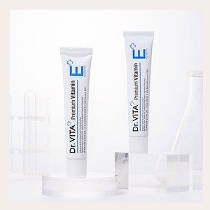 Crème pour le visage Daycell Deycell Dr Vita Premium Vita E 30ml, crème éclaircissante pour le visage, crème pour le visage GHKCU, crème régénérante pour le visage Sam, fabriqué en Corée - Product Image 1