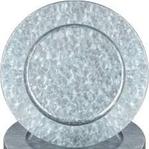 Plato de Presentación Bohemio de Acero Inoxidable Galvanizado Natural de 13 Pulgadas, Ecológico y con Buen Diseño para Bodas - Product Image 1