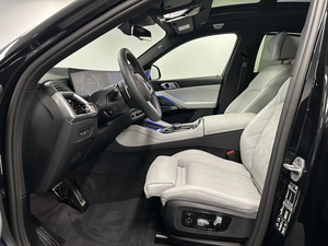 BMW X6 xDrive40d SUV de Luxe Diesel AWD Performance Premium Voiture Allemande Neuve et d'Occasion Véhicule d'Exportation et d'Importation Haute Puissance Confort Technologie - Product Image 3