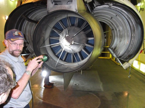 Lámpara de Trabajo Antideslumbrante para Aplicaciones Aeroespaciales - Product Image 4