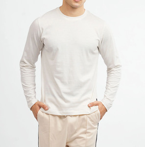 Camiseta de Manga Larga para Hombre, Tejido OEM, Cuello Redondo, Algodón Premium Suave, Ropa Casual Clásica, Fabricación en Fábrica, Calidad de Exportación - Product Image 5