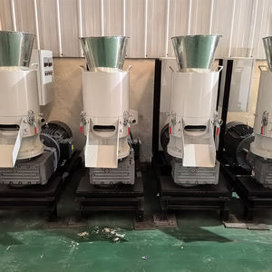 Granulés de bois de pin écologiques pour chaudières industrielles, poêles de chauffage résidentielles et production d'énergie renouvelable durable - Product Image 4