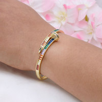 Bracelet jonc élégant en argent sterling plaqué or, forme clou, orné de zircons cubiques étincelants, accessoire raffiné pour femme