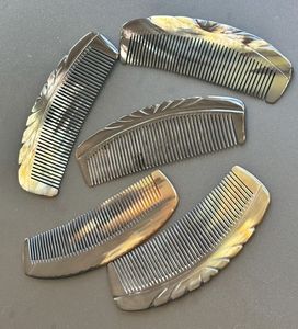 Peine de cuerno de búfalo natural duradero para hombres, para el cuidado de la barba y el bigote, reducción de electricidad estática, accesorio de lujo hecho a mano - Product Image 5