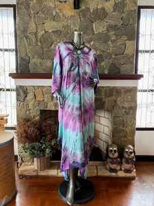 Vestido Caftán de Rayón Teñido a Mano con Técnica Shibori, Talla Grande, Color Turquesa, Estilo Boho, para la Playa - Product Image 5