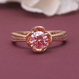 Bague solitaire florale en or rose/jaune et blanc 18 carats avec diamant rose taille ronde pour femme, idéale pour fiançailles et mariage, bijoux fins - Product Image 1