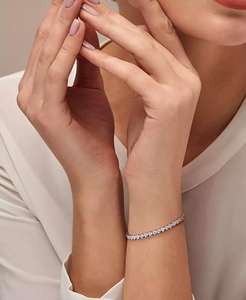 Bracciale flessibile in zaffiro bianco coltivato in laboratorio (10 ct. T. w.) in argento Sterling | Macacy's - Product Image 2