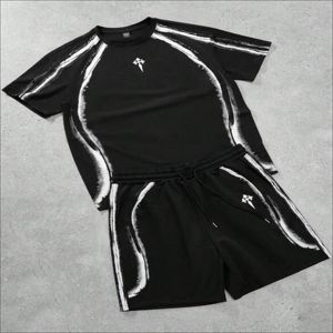 ชุดเซ็ตเสื้อยืดและกางเกงขาสั้นผู้ชายสำหรับฤดูร้อน พรีเมียม สวมใส่สบาย ระบายอากาศดี สไตล์สตรีทลำลอง ผลิตจากโพลีเอสเตอร์/คอตตอน พิมพ์ลายดิจิทัล - Product Image 1