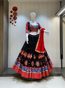 Choli Morla Premium de Rayón y Algodón Bombay con Blusa con Trabajo de Espejos y Dupatta Chanderi para Navratri 24 - Product Image 3