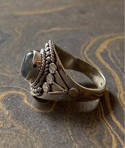 Designer Vintage Style <b>Ring</b> 925 Sterling Silver Oval Shape Blue <b>Labradorite</b> Band Big Statement Jewelry Supplier - Product Image 4