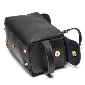 Trousse de Toilette Homme en Cuir PU Style Simple Grande Capacité Logo Personnalisé Vente Chaude Sacs de Toilette Cosmétiques pour Hommes pour le Voyage - Product Image 2