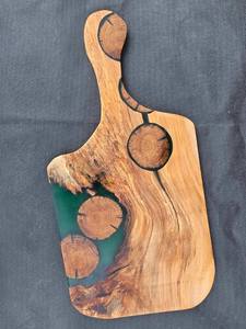 เขียงชีสไม้กระถินเทศผสมเรซิ่นขนาดใหญ่ เป็นมิตรกับสิ่งแวดล้อม ดีไซน์เรียบง่าย ทนทาน ใช้กับเครื่องล้างจานได้ ปรับแต่งได้ ใช้งานได้หลากหลาย - Product Image 3