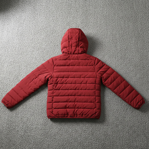 Ventes chaudes - Fabricant de vestes et manteaux pour hommes - Veste en duvet rouge surdimensionnée avec fermeture éclair intégrale et capuche - Veste pour hommes - Product Image 2