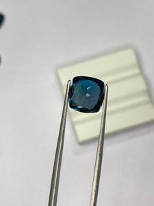 พลอยบลูโทแพซลอนดอน ขนาด 5 มม. ถึง 10 มม. รูปทรงคุชชั่น เจียระไนแบบธรรมชาติ สำหรับทำเครื่องประดับ - Product Image 2