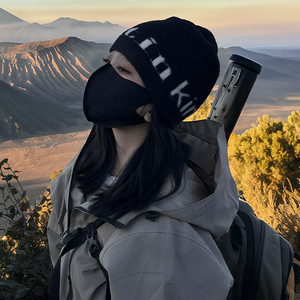 Gorro de punto tipo beanie con dobladillo corto, personalizado con logo bordado o jacquard - Product Image 4
