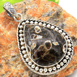 Joyas de piedra natural-Colgante de plata de ley 92,5-Colgante de forma ovalada de cabujón-Colgante de compromiso. - Product Image 4