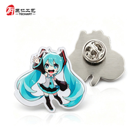 Badge personnalisé imprimé avec une fille anime, bouton mignon de personnage Chibi pour la décoration de sacs Ita et les articles de Comic Con