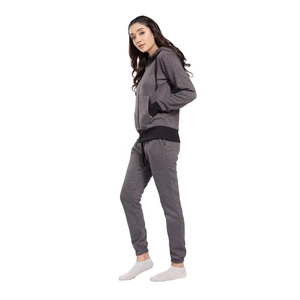 Ensemble de survêtement deux pièces pour femmes, vêtements de sport personnalisables avec logo, tenue de fitness pour la gym, fournisseur OEM ODM de vêtements de sport sous marque privée - Product Image 3