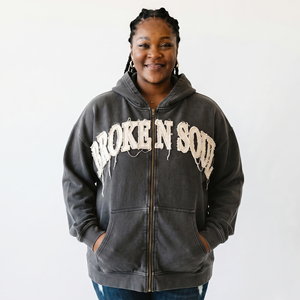 Sweat à capuche zippé pour femme grande taille, coupe oversize, avec broderie effet vieilli, 100% coton, style ample à épaules tombantes - Product Image 6