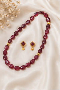 Conjunto de Collar con Cuentas Color Borgoña y Aretes Colgantes en Tono Dorado con Gema Ovalada, Joyería con Temática de Flores y Amor, Regalo para Mujer - Product Image 5