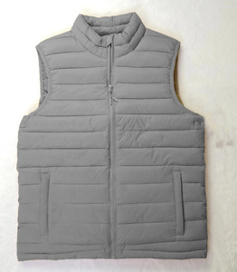 Gilet matelassé sans manches en polyester écologique, nouveau design, doux, respirant, pour homme, avec logo personnalisé, idéal pour l'hiver - Product Image 1