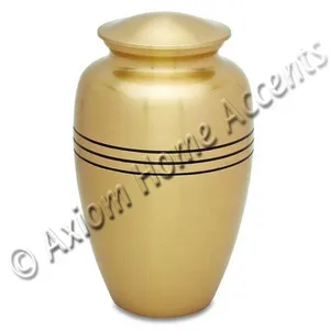 Urne funéraire en laiton, finement détaillée et à surface brillante, pour honorer les souvenirs chers, par Axiom Home Accents - Product Image 3