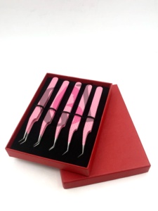 Pince à épiler GETUP BROSONS IMPEX en acier inoxydable, nouvelle, rose clair, revêtement poudré, pointe diamantée à 45 degrés, pointe argentée, pour cils - Product Image 3