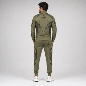 Survêtement de sport pour homme conçu avec des matériaux respirants et un confort flexible pour la course à pied, la gym et le fitness. - Product Image 5