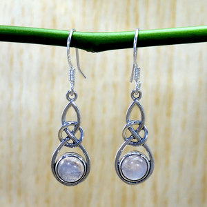 Boucles d'oreilles pendantes en argent sterling 925 avec pierre de lune arc-en-ciel naturelle, cabochon ovale floral, prêtes à être expédiées, en stock, bijoux indiens fins - Product Image 2