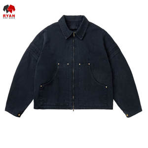 แจ็คเก็ตยีนส์คุณภาพพรีเมียมสำหรับผู้ชาย แบบสั่งทำพิเศษ ปิดด้วยกระดุม พร้อมดีไซน์กระเป๋าและโลโก้สั่งทำ - Product Image 5
