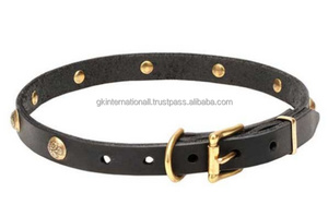 Collar de Cuero para Perro con Tachuelas, Remaches y Diamantes de Imitación - Product Image 6