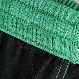 Uniforme de Baloncesto Hecho con Material que Absorbe el Sudor, Diseñado para Mantener a los Jugadores Frescos y Secos Durante Partidos Intensos - Product Image 4