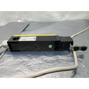 Interrupteur de sécurité Sick i10-M0233 avec clé et support de clé - Équipements et pièces semi-conductrices de renommée mondiale - Product Image 3