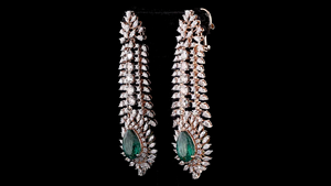 Pendientes Largos de Lujo con Diamantes Cultivados en Laboratorio, Corte Marquesa, Chapados en Oro de 14K y Rodio, Certificados por IGI, con Piedras Brillantes Laterales - Product Image 3