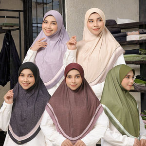 Direct Supplier Plain Hijab for Women Comfortable Soft Islamic Headscarf Bulk Wholesale - Product Image 5
