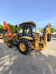 Minicargadora Usada CAT 420F al por Mayor, Retroexcavadora CAT 420F Usada en Excelente Estado y Bien Mantenida - Product Image 6
