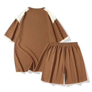 Conjunto Casual de Verano para Hombre, Camiseta de Manga Corta con Cuello Redondo y Parches, Pantalones Cortos Holgados de 2 Piezas - Product Image 5