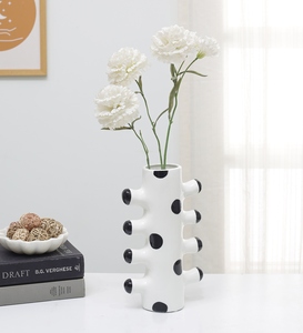 Meilleure Vente 2025 : Vase Moderne en Métal Vert Mat à Motif Géométrique, Décoration de Table 8-16 Pouces, Résistant à la Rouille, Exportation Indienne pour Mariages - Product Image 3