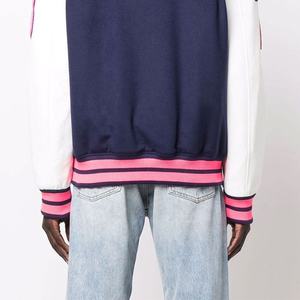 Veste universitaire classique en laine et cuir avec logo personnalisé pour hommes et femmes, col montant, noir et blanc, hiver, logo sur le devant, col rond - Product Image 6