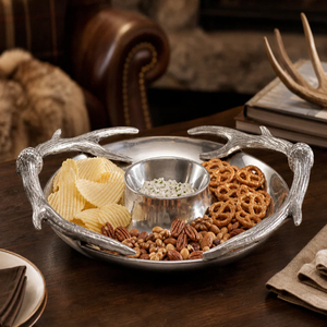 Plateau de service en métal avec bol à sauce, style rustique, pour l'accueil élégant, Antler Chip and Dip - Product Image 3