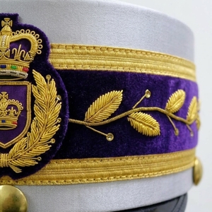 Chapeau de cérémonie blanc à couronne, brodé à la main, réglable, pour adultes, idéal pour les événements de loge maçonnique - Product Image 5
