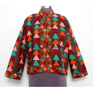 Chaqueta Acolchada de Algodón Indio con Bordado para Mujer, Otoño/Invierno, Ecológica, Transpirable, Manga Larga, Cuello Mandarín - Product Image 1