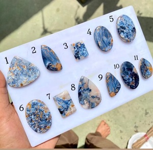 พลอยธรรมชาติสีน้ำเงินและสีทอง พีเทอร์ไซต์ คริสตัลบำบัดเรกิ สำหรับการสร้างสรรค์ โยคะ การเติบโตทางธุรกิจ - Product Image 2