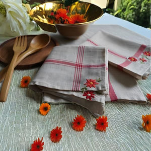 Servilletas Bordadas Decorativas de Alta Calidad, Tela Suave y Lavable, Ideal para el Hogar, Restaurantes y Grandes Celebraciones - Product Image 3