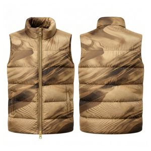 Chaleco Acolchado Beige y Negro con Paneles Diagonales Estampados, de Poliéster Suave, Estilo Urbano Contemporáneo - Product Image 3