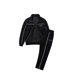 Ensembles de survêtements en molleton épais à rayures réfléchissantes, avec sweat à capuche et pantalon de jogging à manches raglan et fermeture éclair intégrale, style streetwear urbain, vente en gros - Product Image 2